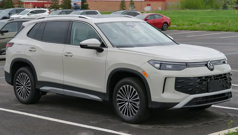 Volkswagen Tiguan Third generation, North America (CT1, Tayron, based)